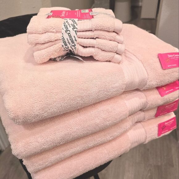Juicy Couture Home Plush Oversized Bath & Wash Towel Set- Baby Pink - Picture 4 of 9